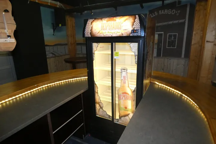 Getränkekühlschrank DESPERADOS Maße in cm ca. 88 x 78 x 200